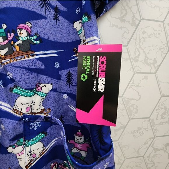 Nwt Scrubstar Women Christmas Winter Chillin’ V-Neck Print Scrub Top - Picture 6 of 7